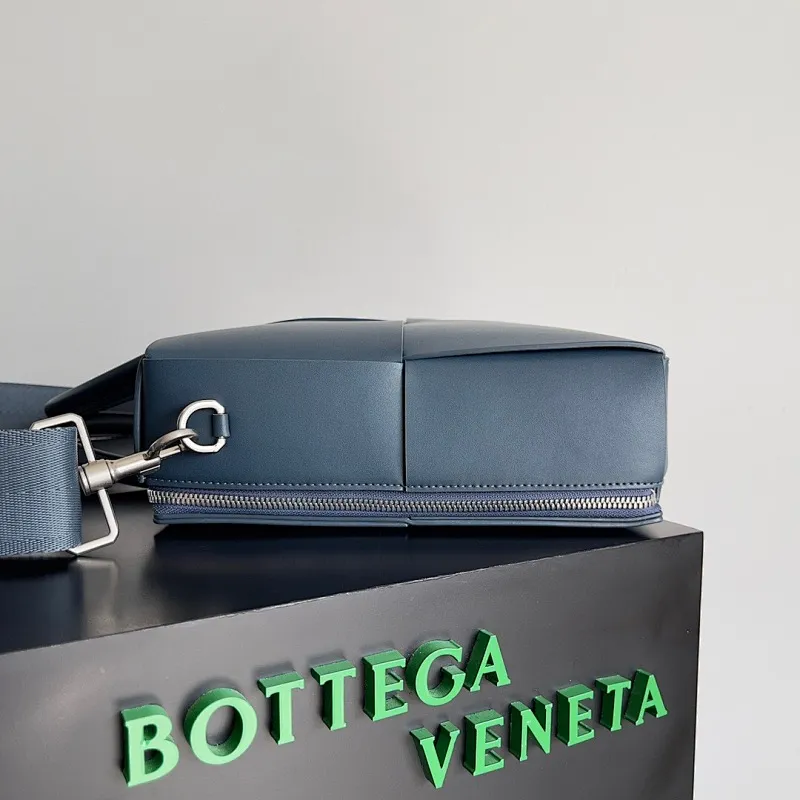 All categories 💚 Authentic bags 💚 BV 2025 new Bottega Veneta large plaid woven men's briefcase